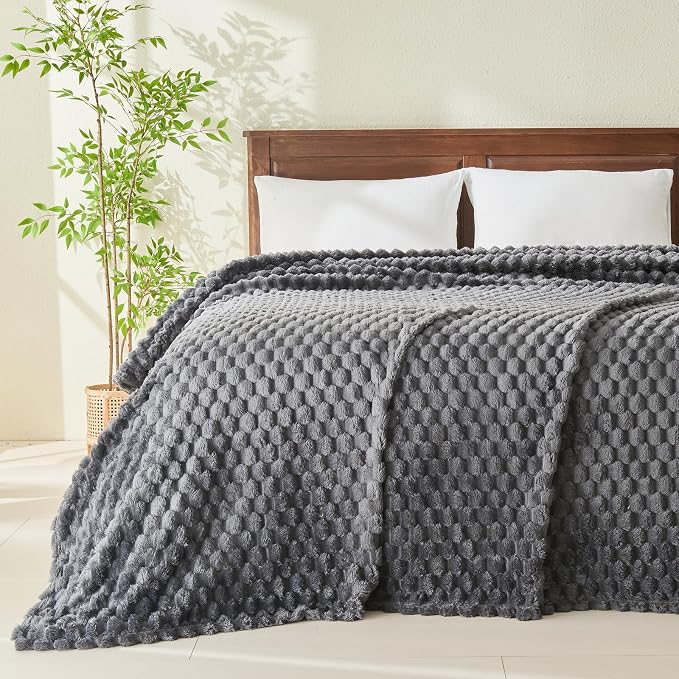 NEWCOSPLAY Fleece Clouds Cozy Queen Blanket for Couch, Grey, 90"x90" | Premium Silky Flannel Blanket, Soft Lightweight Fluffy Throw Blanket for Bed Sofa Decor, Gift for All Season Use