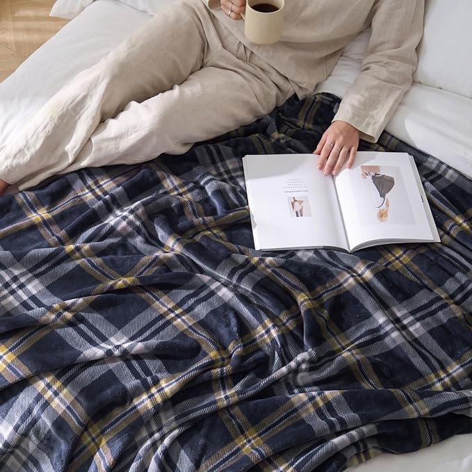 BEDELITE Plaid Fleece Throw Blanket, Navy Tartan 50x60 Inches | 100% Polyester Microfibe, Soft Cozy, Lightweight Warm, Classic Plaid Pattern, Room Decor, Machine Washable, for Couch Bed