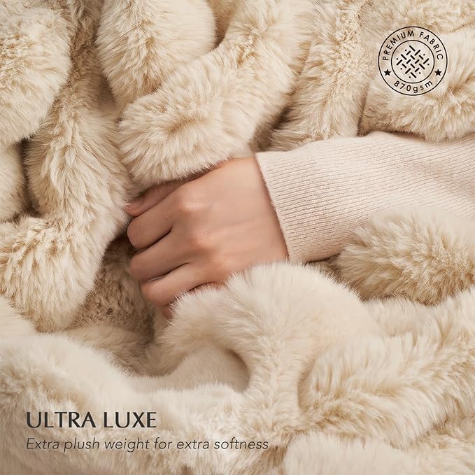 Faux Rabbit Fur Bubble Throw Blanket, 50"x60", Cream | Ultra Soft, Luxury Faux Rabbit Fur Throw, Thick Warm Bubble Blanket, Cozy Fluffy Reversible, for Bed, Couch, Chair, Sofa