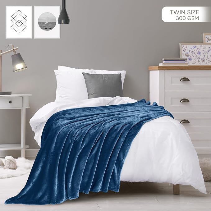 Utopia Bedding Soft Fleece Bed Blanket Twin Size Royal Blue (60x80 Inch) | Microfiber Plush Warm Lightweight Breathable Cozy Blanket Anti-Static, All Season Use, Gift for Women and Men