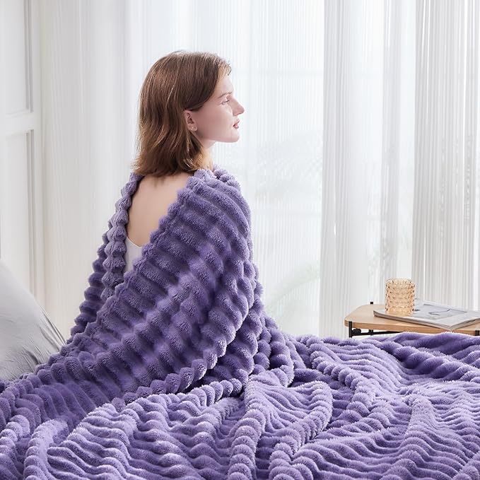 NEWCOSPLAY Super Soft Throw Blanket Lavender Premium Silky Flannel Fleece 3D Ribbed Jacquard Lightweight Bed Blanket All Season Use (Lavender Ribbed, Throw(50"x60"))