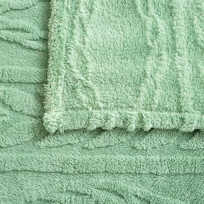 YUSOKI Sherpa Fleece Queen Size Blanket, Sage Green, 90"x90" | 3D Stylish Design,320GSM, Non-Shedding, Lightweight for All Season Use, stays fluffy after repeated washes, Perfect Gifts