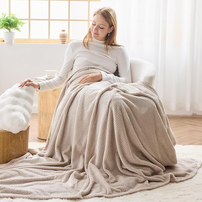 NEWCOSPLAY Fleece Leaves Pattern Twin Blanket, Linen, 60"x80" | Super Soft Throw Blanket, Lightweight Cozy Bed Sofa Blanket, Premium Silky Flannel Fleece, Travel Blanket for All Season Use