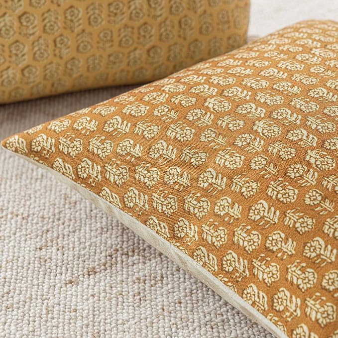Foindtower Set of 2 Decorative Neutral Floral Print Throw Pillow Covers Vintage Accent Farmhouse Cushion Cover Boho Home Decor For Sofa Couch Chair Bedroom Living Room Outdoor,20×20 Inch,Golden Orange