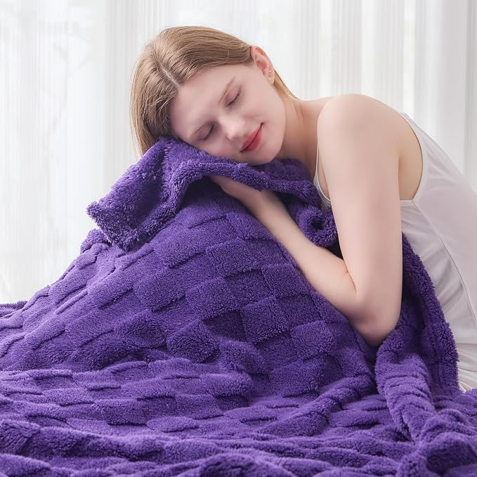 NEWCOSPLAY 3D Checkered Flannel Twin Blanket, Purple Checkered, 60"x80" | Super Soft Cute Lightweight Decorative Premium Silky Fleece Blanket for Couch Sofa Bed, Gift for Women Men, All Season Use