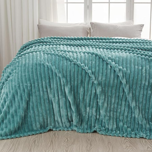 NEWCOSPLAY Super Soft King Blanket Light Teal Premium Silky Flannel Fleece 3D Ribbed Jacquard Lightweight Bed Blanket All Season Use (Light Teal Ribbed, King(90"x110"))