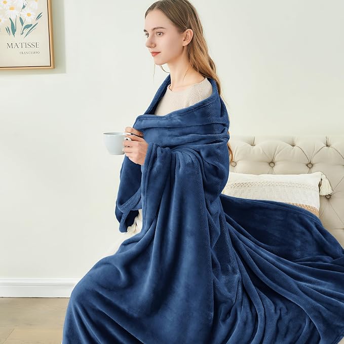 BEDELITE Fleece Blanket Soft Plush Throw for Couch Navy 50"x60" | Ultra Soft Fleece, Plush Microfiber, Lightweight Warmth, All Season Comfort, Fade Resistant, Machine Washable, Couch Sofa Bed