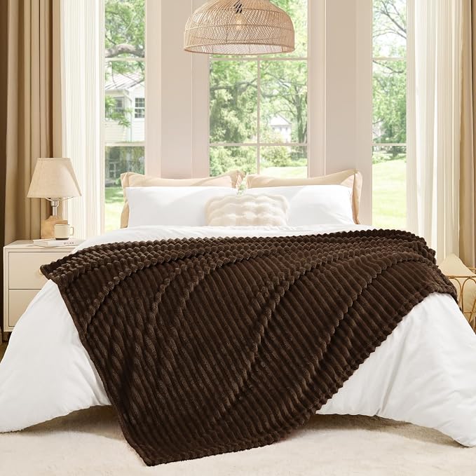 BEDELITE Ribbed Jacquard Dark Brown Fleece Twin Blanket for Bed, 60x80 Inch | Soft Warm Decorative Fluffy Blanket, Cozy Plush Lightweight Fuzzy Throw Blanket for Couch Sofa Room Decor, Gift for Women