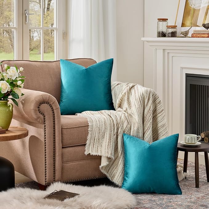 GIGIZAZA Teal Velvet Pillow Covers 18x18 Decorative Pillows Pack of 2 | Blue Throw Pillows for Couch Sofa,280gsm Soft Textured Fabric,Modern Square Pillowcases,Luxury Cushion Covers
