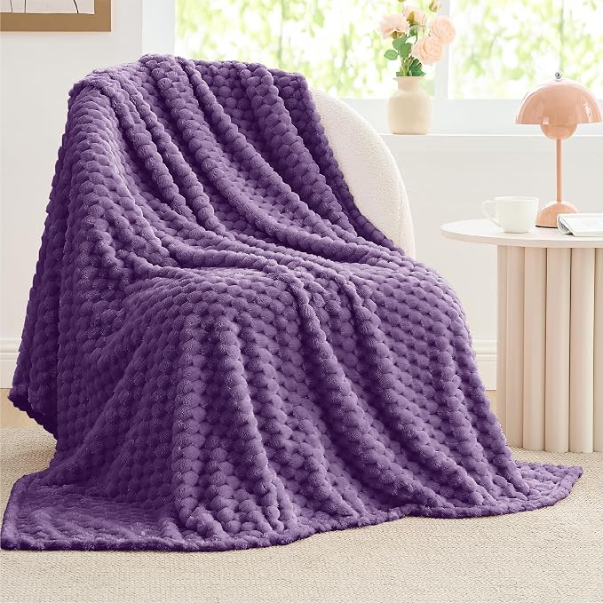 BEDELITE Purple Throw Blanket for Couch, Soft Cozy Gifts for Women, 50 * 60 | 3D Jacquard Decorative Fleece Blanket, Super Soft Plush Throws, Cute Birthday Gift for Women & Men, Suitable for All Seasons