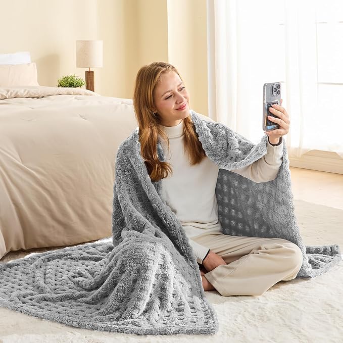 NEWCOSPLAY 3D Waffle Checkered Flannel Twin Blanket, Light Grey, 60"x80" | Super Soft Cute Lightweight Decorative Premium Silky Fleece Blanket for Couch Sofa Bed, Gift for Women Men, All Season Use
