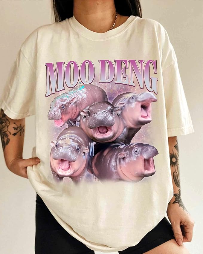 YOUNG GREEN Moo Deng Sweatshirt Moo Deng Bouncy Pig T-Shirt The Cute Baby Hippo Sweatshirt Gift For Moo Deng Lovers