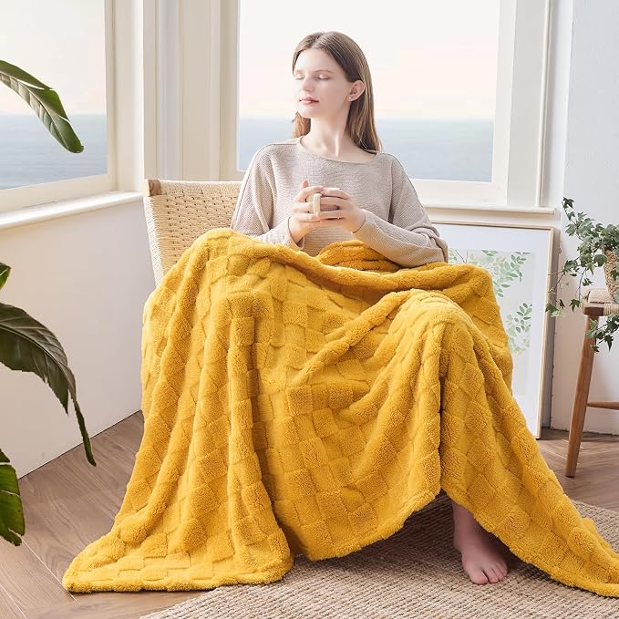 NEWCOSPLAY 3D Checkered Flannel Twin Blanket, Mustard Yellow, 60"x80" | Super Soft Cute Lightweight Decorative Premium Silky Fleece Blanket for Couch Sofa Bed, Gift for Women Men, All Season Use