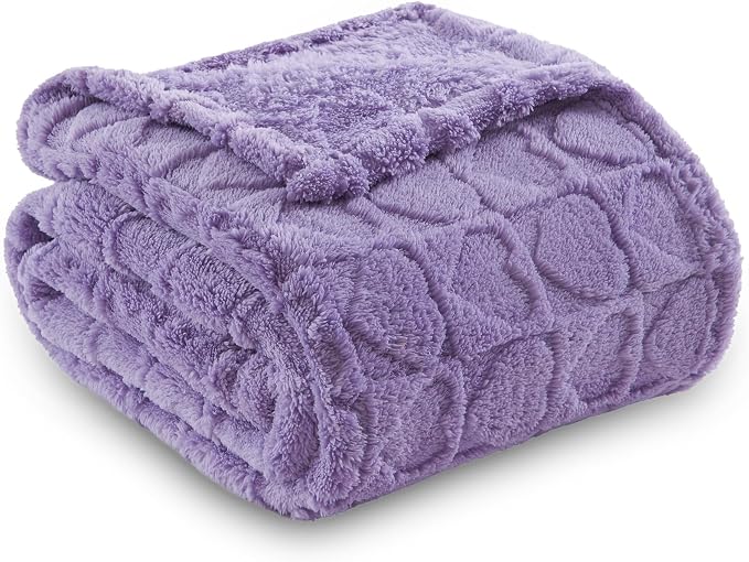 NEWCOSPLAY 3D Heart Checkered Flannel Twin Blanket, Lavender Love, 60"x80" | Super Soft Cute Lightweight Decorative Premium Silky Fleece Blanket for Couch Sofa Bed, Gift for Women Men, All Season Use