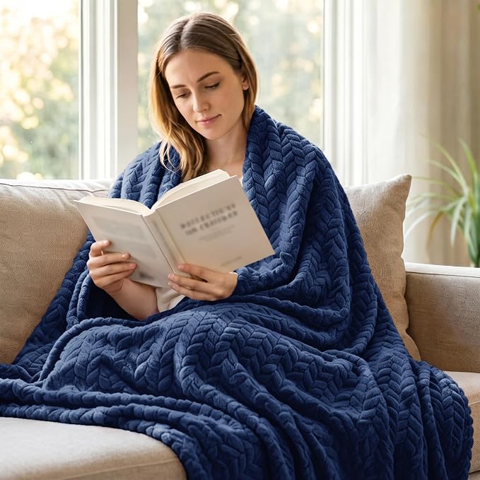 Exclusivo Mezcla Soft Fleece Bed Blanket Twin Size, 60”x80”, Navy Blue | Cozy Fluffy Lightweight Blankets for Summer, Decorative Plush Flannel Throws for Living room, Bedroom with Leaves Pattern