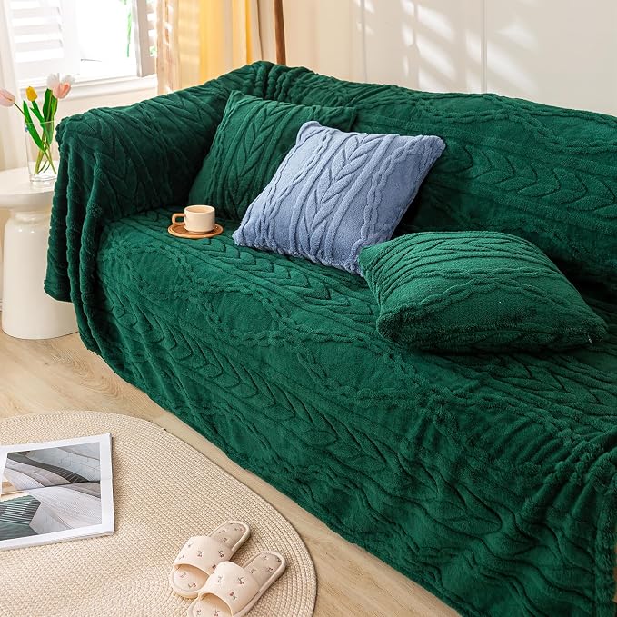 YUSOKI Sherpa Fleece Large Throw Blanket, Forest Green, 50"x65" | 3D Stylish Design,320GSM, Non-Shedding, Lightweight for All Season Use, stays fluffy after repeated washes, Perfect Gifts