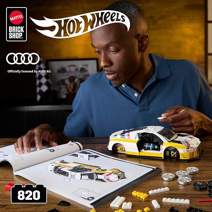 Hot Wheels Elite Series Building Set, ’15 Audi R8 LMS with 820 Pieces, Realistic Details and Custom Decals, Adult Collectors and Kids Ages 10+
