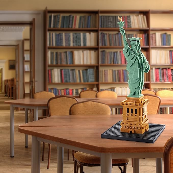 Exquisite Big Architecture Lady Liberty Statue Micro Building Blocks Set - 2810 PCS | Challenging Engaging | Highly Detailed Replica | Suitable for Kids & Adults | Great Gift