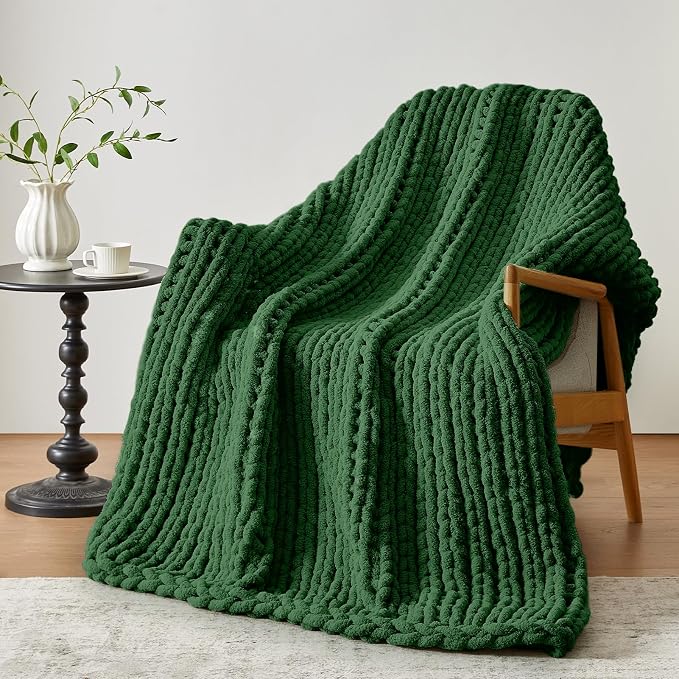 Negwoo Chunky Knit Throw Blanket, Knitted Throw Chenille Yarn, 50"*60" | Soft Thick Cable Knitted Blankets, Handmade Big Thick Blanket, Machine Washable Cute Comfy Blanket for Home Decor,Grass green