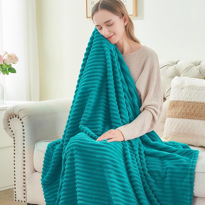 BEDELITE Ribbed Jacquard Ocean Blue Fleece Twin Blanket for Bed, 60x80 Inch | Soft Warm Decorative Fluffy Blanket, Cozy Plush Lightweight Fuzzy Throw Blanket for Couch Sofa Room Decor, Gift for Women