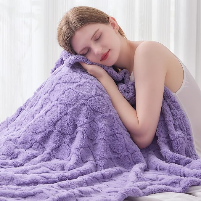 NEWCOSPLAY 3D Heart Checkered Flannel Throw Blanket, Lavender Love, 50"x70" | Super Soft Cute Lightweight Decorative Premium Silky Fleece Blanket for Couch Sofa Bed, Gift for Women Men, All Season Use