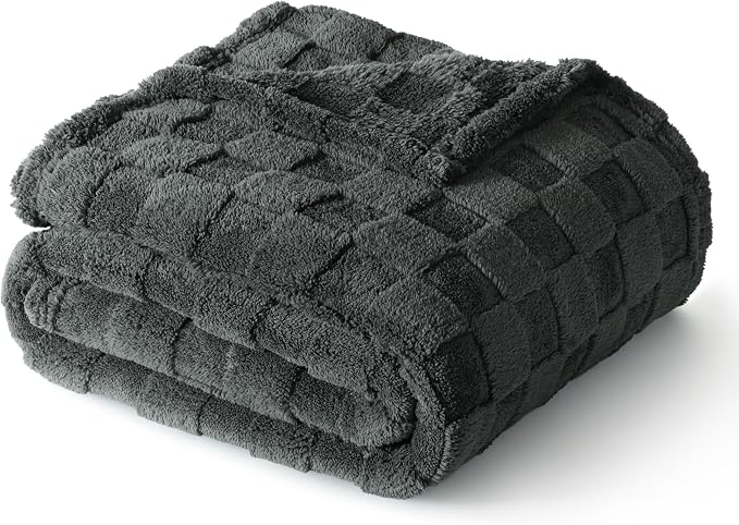 Exclusivo Mezcla 3D Checkered Fleece Throw Blanket for Couch, Dark Grey | Super Soft and Cozy Fluffy Throw, Lightweight and Breathable, Cute Fuzzy Blanket for Sofa, Home Decor, All Season, 50"x60"
