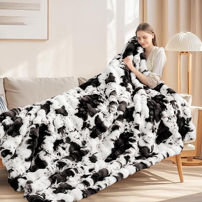 Cow Print Blanket for Couch, Faux Fur Throw Blanket, Super Heavy Warm Cozy Blankets for Bed Sofa, Bubble Plush Fuzzy Soft Mink Blanket for Living Room Bedroom, Cow Black