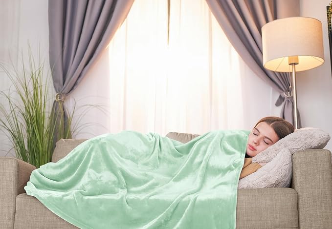 Utopia Bedding Soft Fleece Bed Blanket Twin Size Mint Green (60x80 Inch) | Microfiber Plush Warm Lightweight Breathable Cozy Blanket Anti-Static, All Season Use, Gift for Women and Men