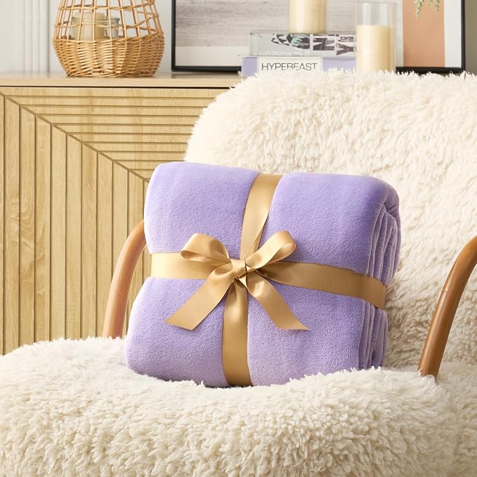 Hansleep Queen Light Purple Fleece Blanket, Soft Flannel Bed Blanket | Fuzzy Cozy Blanket 90x90 Inches, Multi-use for Bed, Sofa, Couch, Travel, Camping, All Season Warm Lightweight Cover