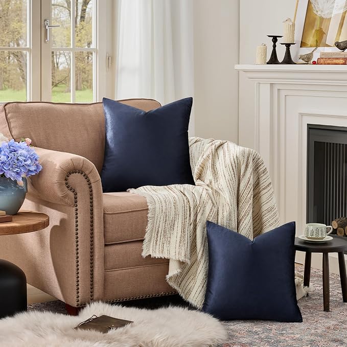 GIGIZAZA Navy Velvet Pillow Covers 22x22 Decorative Pillows Pack of 2 | Blue Throw Pillows for Couch Sofa,280gsm Soft Textured Fabric,Modern Square Pillowcases,Luxury Cushion Covers