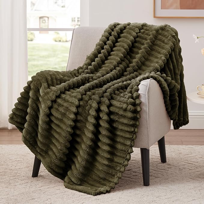 EXQ Home Fleece Throw Blanket for Couch or Bed - 3D Stripe Jacquard Decorative Blankets - Cozy Soft Lightweight Fuzzy Flannel Blanket Suitable for All Seasons(50"×60",Dark Green)