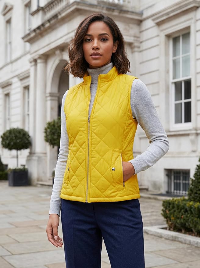 Fuinloth Women's Quilted Vest Lightweight Puffer Stand Collar Zip Gilet | 4 pockets with 2 inner storage. Quilted padded warm gilet. Fall winter outerwear layering vest for travel hiking daily wear.
