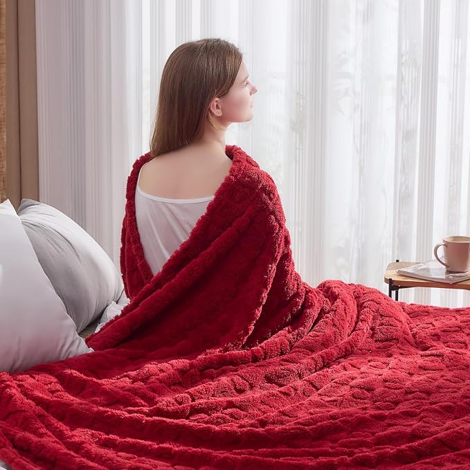 NEWCOSPLAY 3D Heart Checkered Flannel Twin Blanket, Red Heart, 60"x80" | Super Soft Cute Lightweight Decorative Premium Silky Fleece Blanket for Couch Sofa Bed, Gift for Women Men, All Season Use