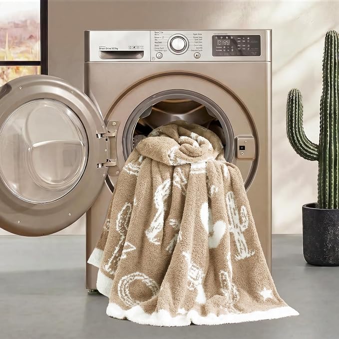 Snuggle Sac Ultra Soft Western Blanket Twin Size - Oversized Reversible Beige Cowgirl Bedding Blanket, Western Pattern Throw Blankets for Bed, Sofa, Couch, 60x80 inches