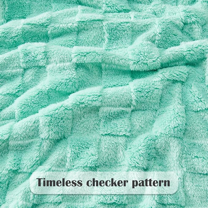 NEWCOSPLAY 3D Checkered Flannel Twin Blanket, Aqua Checkered, 60"x80" | Super Soft Cute Lightweight Decorative Premium Silky Fleece Blanket for Couch Sofa Bed, Gift for Women Men, All Season Use