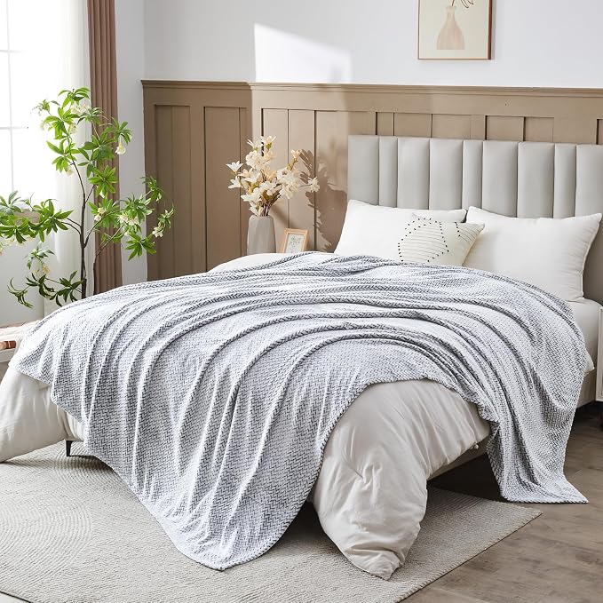 NEWCOSPLAY Fleece Leaves Pattern Queen Blanket, Frosty Dark Grey, 90"x90" | Super Soft Throw Blanket, Lightweight Cozy Bed Sofa Blanket, Premium Silky Flannel Fleece, Travel Blanket for All Season Use