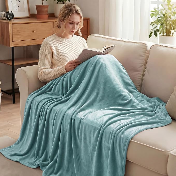 Exclusivo Mezcla Soft Large Fleece Throw Blanket for Couch, Celadon | 50x70 Inches, Double-Sided Brushed Flannel, Lightweight Plush Cozy Blanket for Home Decor, All Season, Machine Washable