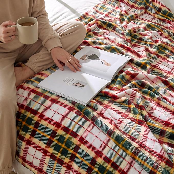 BEDELITE Plaid Fleece Twin Blanket, Christmas Tartan 60x80 Inches | 100% Polyester Microfibe, Soft Cozy, Lightweight Warm, Classic Buffalo Plaid, Room Decor, Gift for Women Girls, for Couch Bed