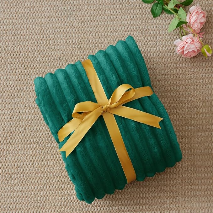 BEDELITE Ribbed Fleece Throw Blanket for Couch, Emerald Green, 50"x60" | Ultra-Soft Plush Fleece, Cozy, Warm Yet Lightweight, Ribbed Texture, Home Decor, Machine Washable, Giftable, All-Season Use