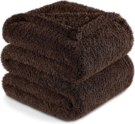 Exclusivo Mezcla Fleece Twin Size Blanket for Couch and Bed, 60" x 80" | Super Soft and Cozy Fluffy Blanket for Women, Lightweight and Fuzzy Blanket for Teens Back to School, All Season, Coffee