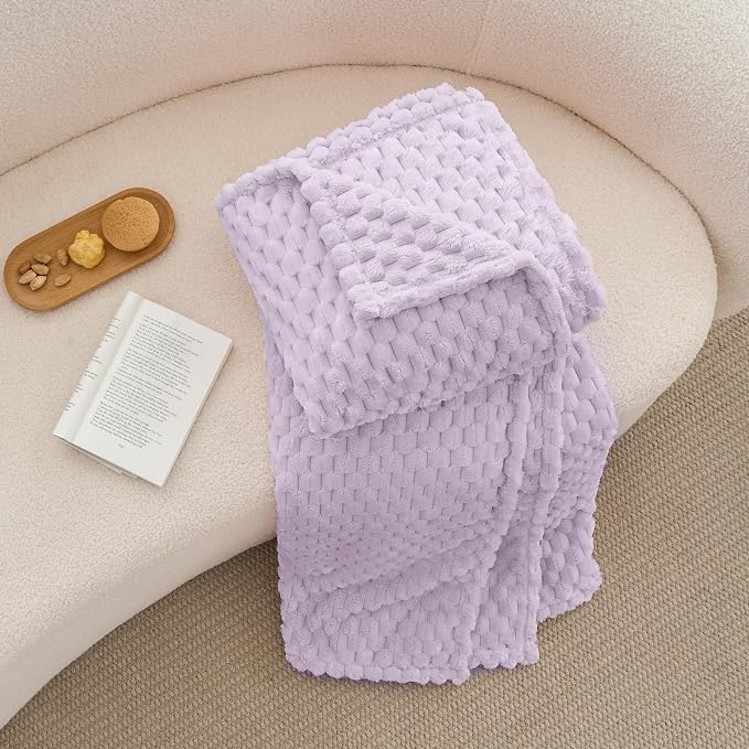 BEDELITE Lavender Twin Blanket for Couch, Soft Cozy Gifts for Women, 60*80 | 3D Jacquard Decorative Fleece Blanket, Super Soft Plush Throws, Cute Birthday Gift for Women & Men, Suitable for All Seasons