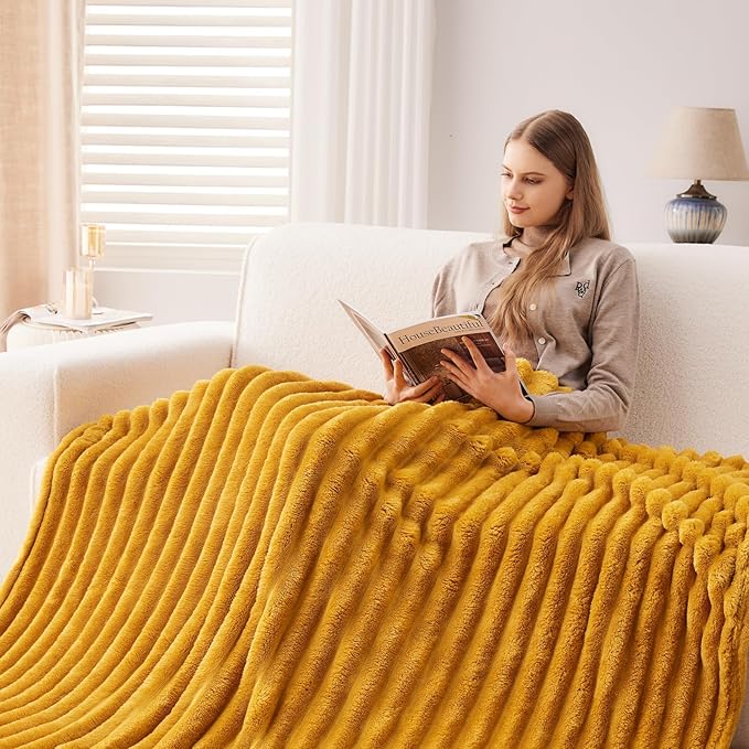 NEWCOSPLAY Super Soft Queen Blanket Mustard Yellow Premium Silky Flannel Fleece 3D Ribbed Jacquard Lightweight Bed Blanket All Season Use (Mustard Yellow Ribbed, Queen(90"x90"))