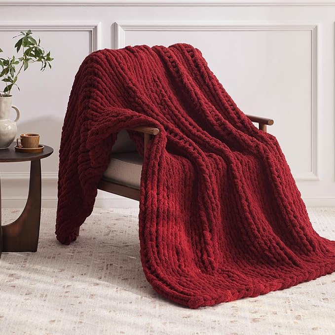 Negwoo Chunky Knit Throw Blanket, Knitted Throw Chenille Yarn, 50"*60" | Soft Thick Cable Knitted Blankets, Handmade Big Thick Blanket, Machine Washable Cute Comfy Blanket for Home Decor, Red