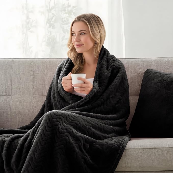 Exclusivo Mezcla Soft Fleece Blanket King Size for Bed, Sofa, Black | 90"x104" Breathable Lightweight Flannel Blanket for Summer, Plush Cozy Jacquard Wave for Home Decor