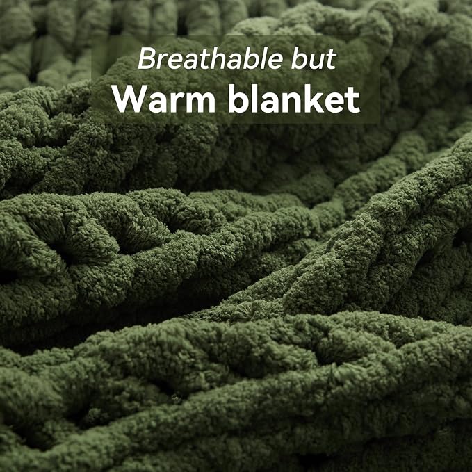 Negwoo Chunky Knit Throw Blanket, Knitted Throw Chenille Yarn, 40"*50" | Soft Thick Cable Knitted Blankets, Handmade Big Thick Blanket, Machine Washable Cute Comfy Blanket for Home Decor, Green