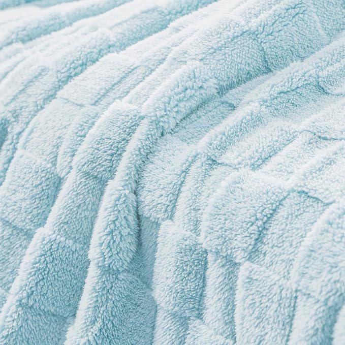 Exclusivo Mezcla 3D Checkered Fleece Queen Blanket for Bed, LCE Blue | Super Soft and Cozy Fluffy Blanket, Lightweight, Breathable, Decorative Blanket for Living Room, Bedroom, All Season, 90"x90"
