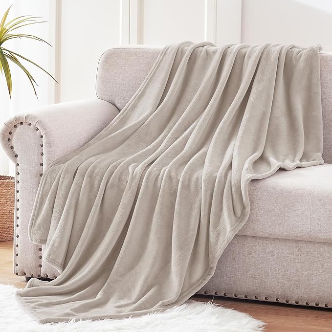 Exclusivo Mezcla Soft Fleece Throw Blanket for Couch, Camel | 50x60 Inches, Double-Sided Brushed Flannel, Lightweight Plush Cozy Blanket for Home Decor, All Season, Machine Washable