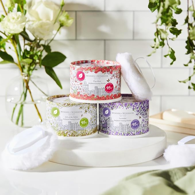 Woods of Windsor Lavender Odour Control Dusting Powder Body Puff 0.22 lb | Floral Body Talcum Powder, Helps Reduce Chafing, 95% Naturally Derived Ingredients, Vegan and Cruelty Free