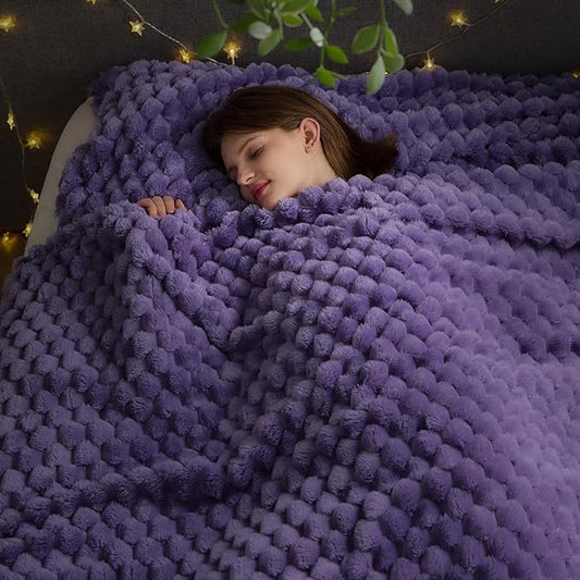 NEWCOSPLAY Super Soft Queen Blanket Lavender Premium Silky Flannel Fleece 3D Clouds Stylish Jacquard Lightweight Bed Blanket All Season Use 350GSM (Lavender, Queen(90"x90"))