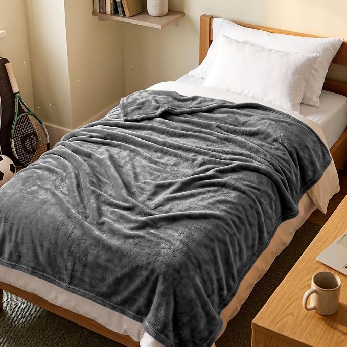 Utopia Bedding Ultra Soft Fleece Bed Blanket Twin XL Size Grey (90x76 Inch) | College Dorm Room Essentials for Girls and Guys, Microfiber Plush Warm Lightweight Breathable Cozy Blanket Anti-Static